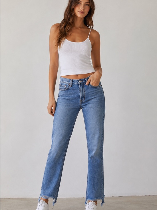 Good American Denim - Good American Light Wash Straight Leg Jeans Raw Hem Size 0/25